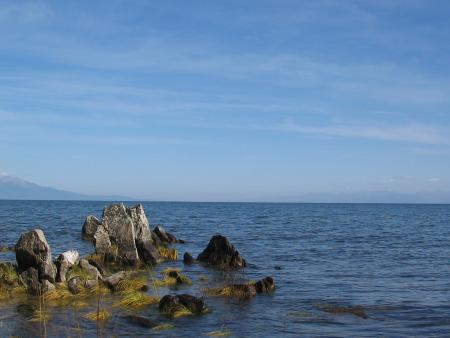 LE  LAC  BAIKAL : LA  MER  SACREE  DES  BOURIATES